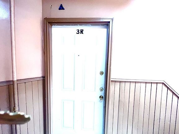 4th image of 33 Orchard St #3L