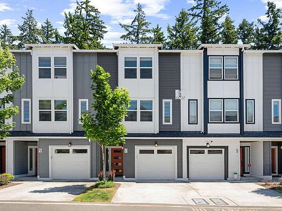 3rd image of 13717 Admiralty Way #G4