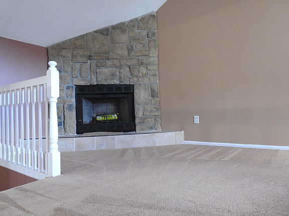 5th image of 145 Darnell Ln #2