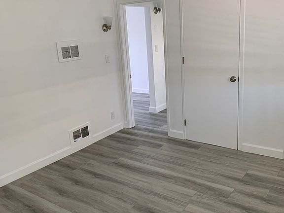 3rd image of 2351 Warwick Ave #17B