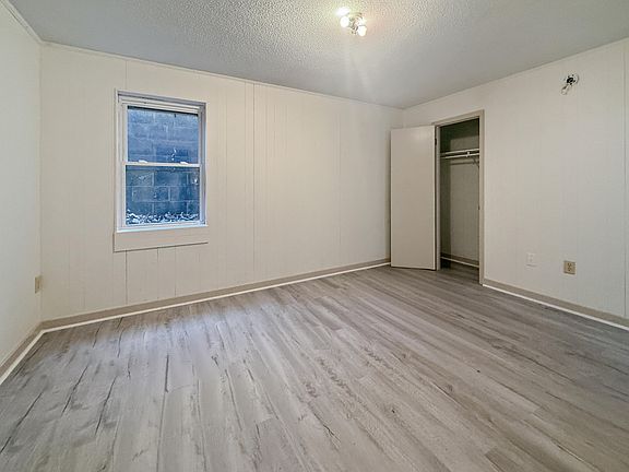 4th image of 79 Ridgemont Cir