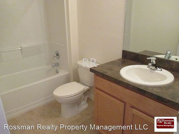 2nd image of 1008 SW 34th St