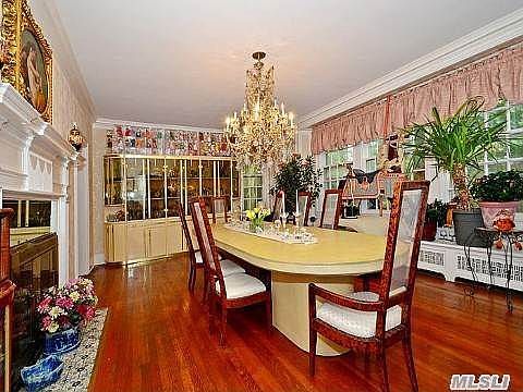 4th image of 67 Woodmere Blvd S