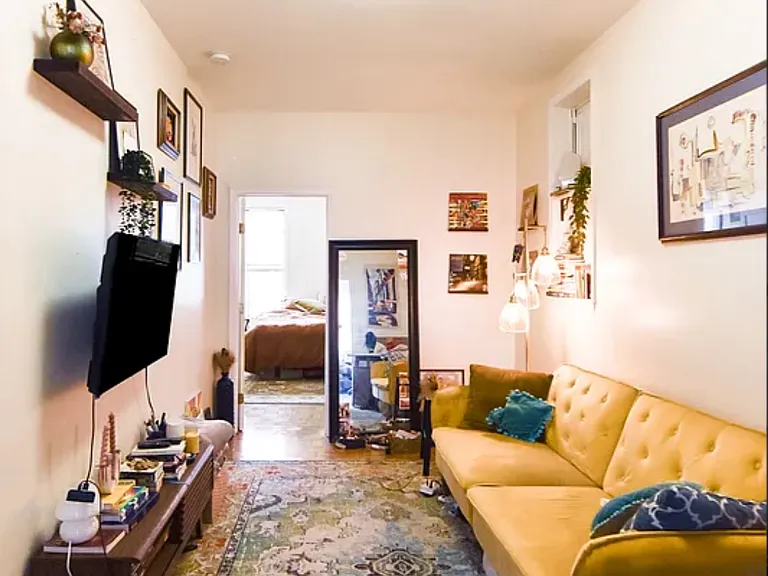 141 N 11th St #2L — Photo 5