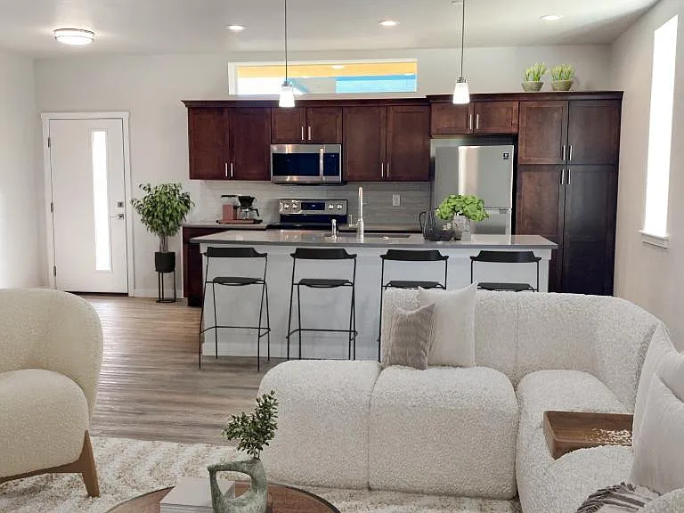 Heron's Edge Apartments — Photo 2
