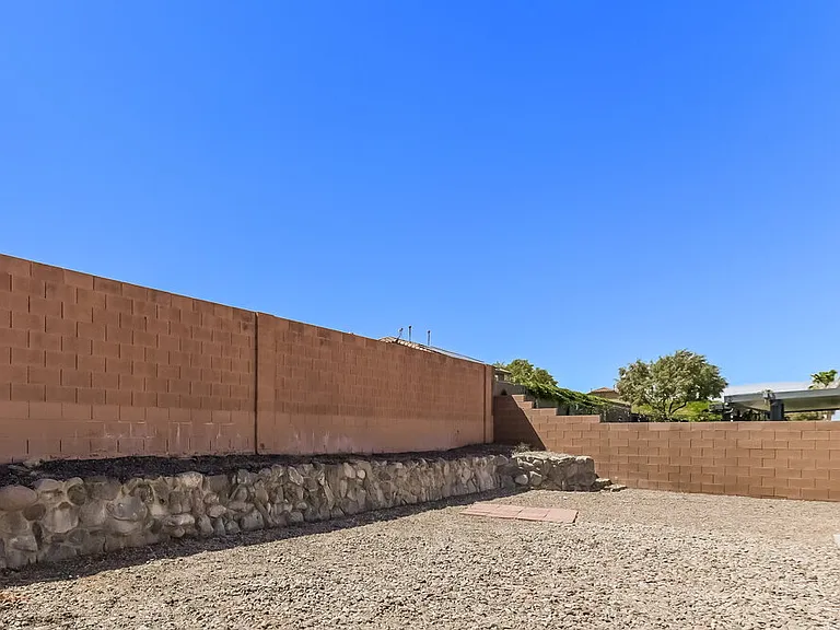 1075 Silver Star St — Photo 15