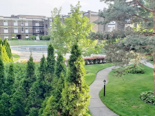 10116 Peach Pkwy #N110, Skokie, IL 60076