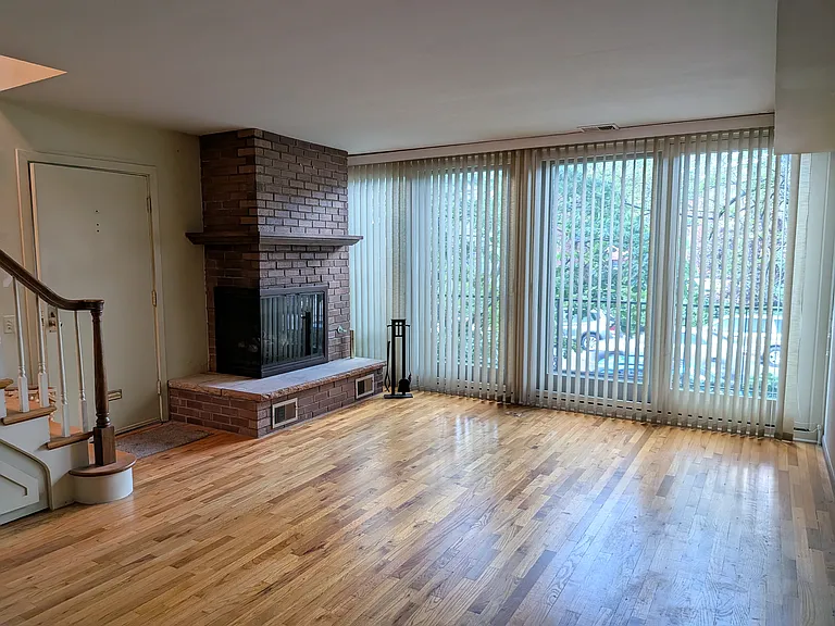view of front of unit