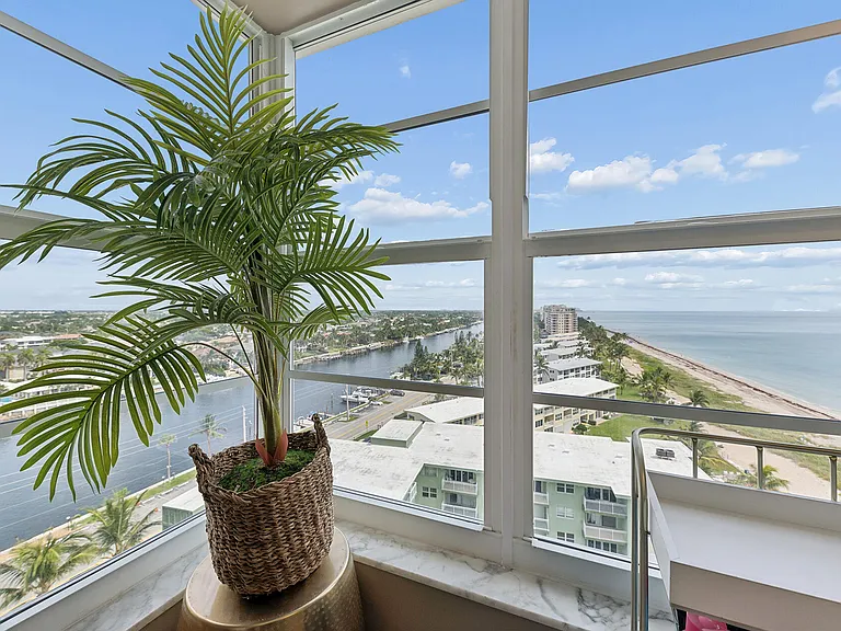 1021 Hillsboro Mile Bch #1008 — Photo 12