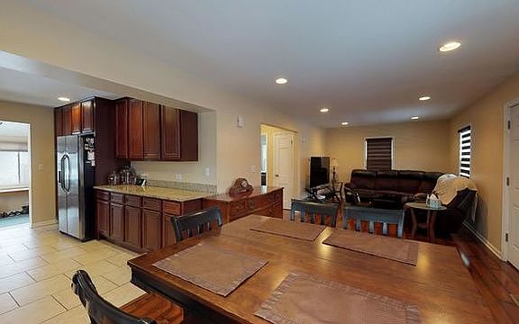 5th image of 146 N Lincoln Ave