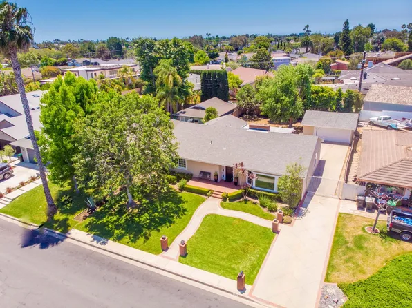 375 Vista Baya, Newport Beach, CA 92660