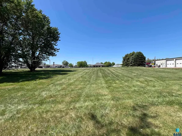 500 N Heritage Pkwy, Tea, SD 57064