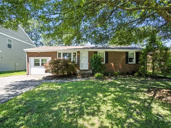 1505 Hawthorne Dr, Chesapeake, VA 23325