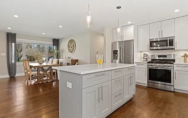803 Rose Ave — Photo 6