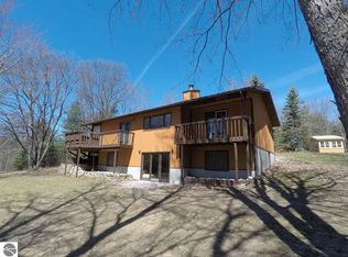 2845 S 47 1/4 Rd, Cadillac, MI 49601