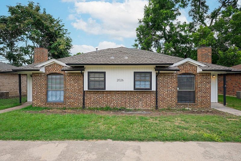 1st image of 2026 Wesley Dr #B