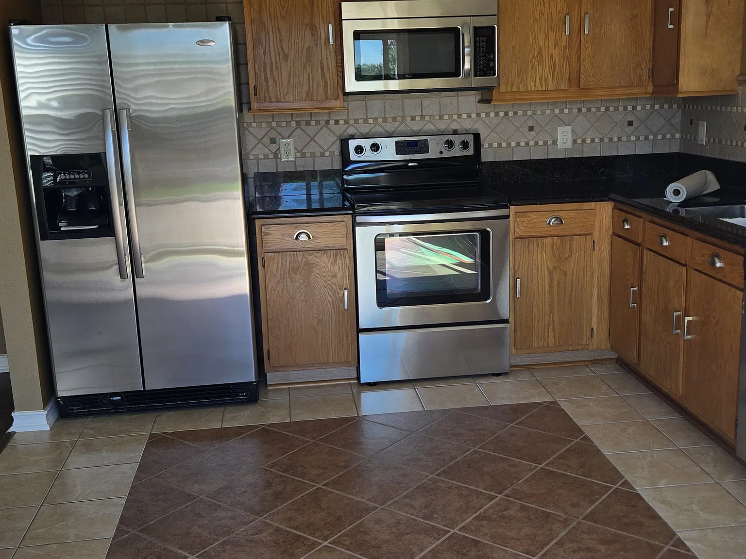 3 bed, 1308 sqft, $2,100 — Photo 3