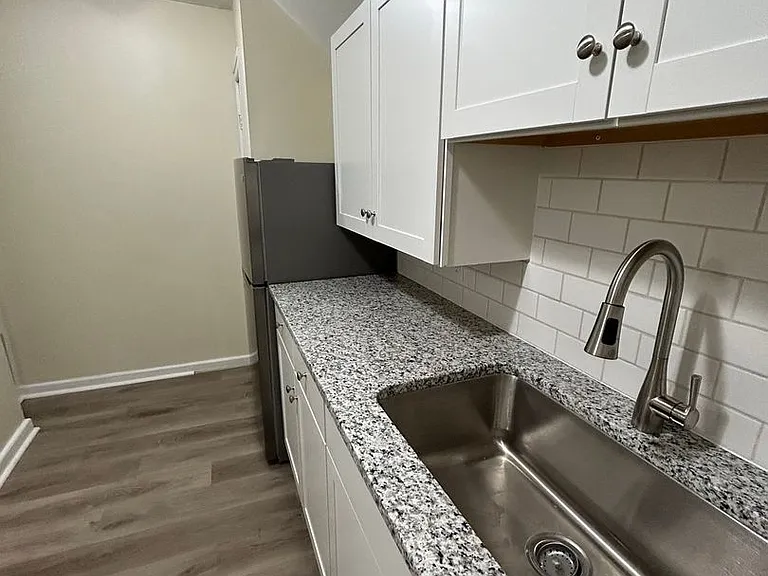 183 Harvard St — Photo 3