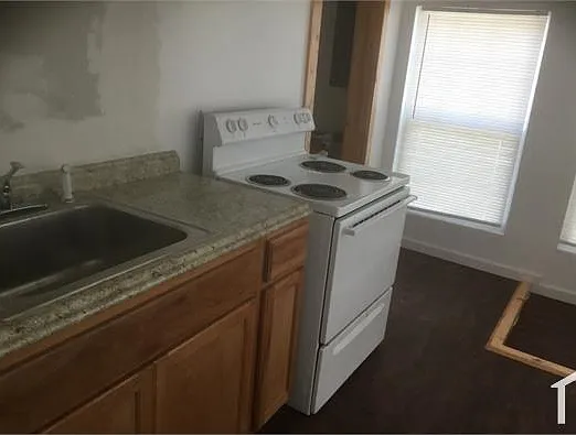 2 bed, 1100 sqft, $1,000 — Photo 2