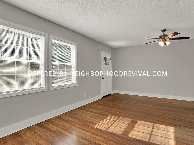 77 N Greer St — Photo 18