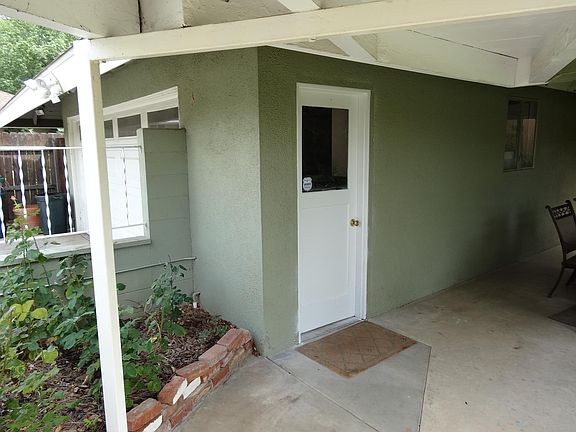 3rd image of 1094 Los Altos Ct