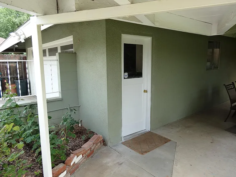 1094 Los Altos Ct — Photo 3