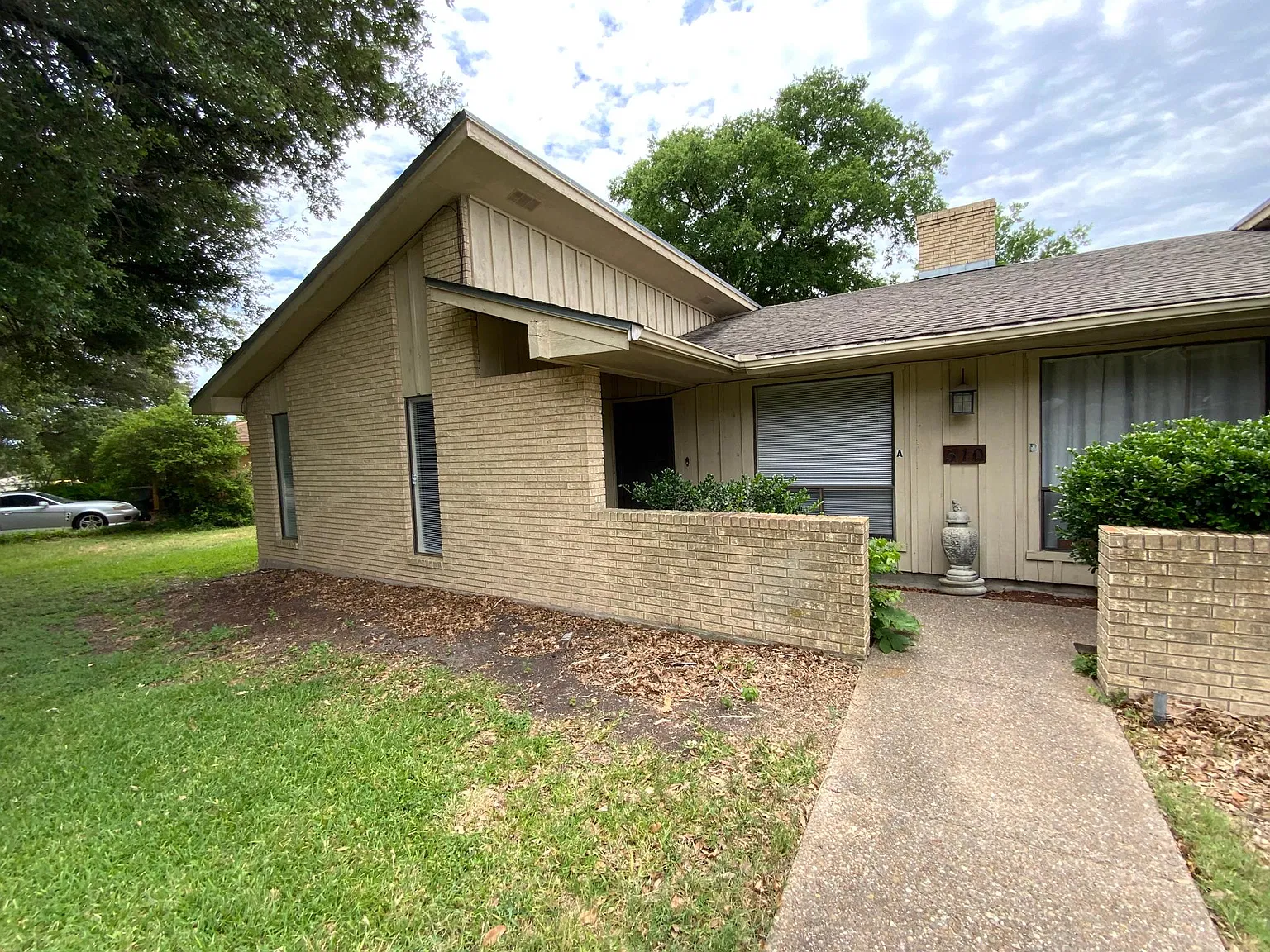 2 bed, 1208 sqft, $1,175 — Photo 2