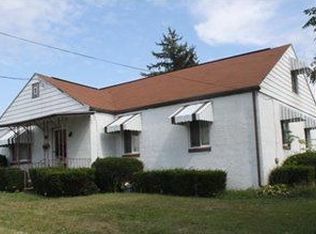 116 Ireland Dr, Lower Burrell, PA 15068