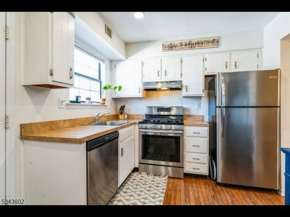 216 Riva Dr