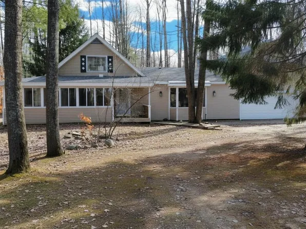 8420 E Stockwell Rd, Harrison, MI 48625