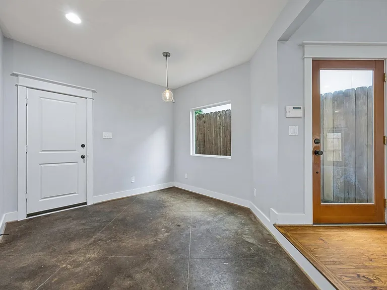 1418 Asbury St — Photo 3