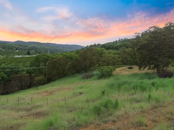 1832 Cherry Heights Rd W, The Dalles, OR 97058