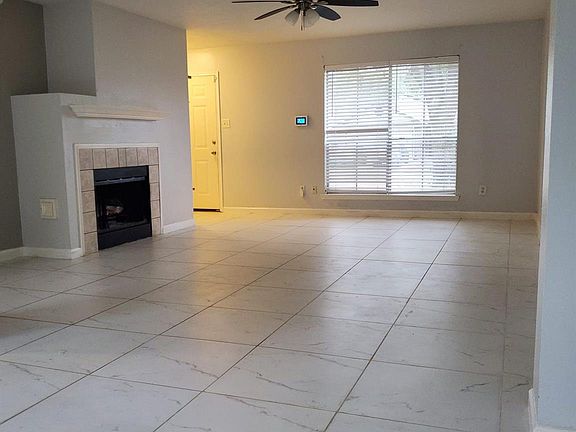 3rd image of 3626 Nutwood Ln