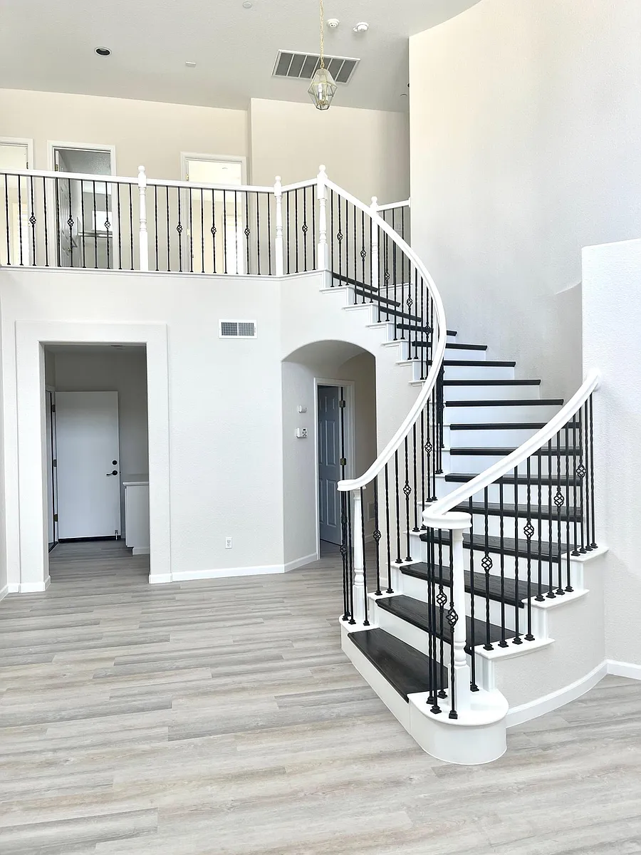 Building Photo - 2629 Torrey Pines Dr