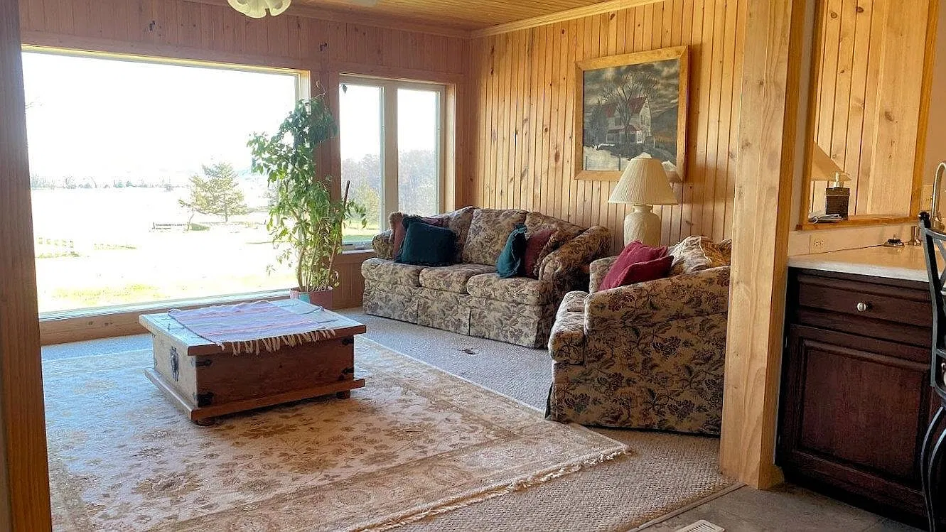 5 bed, 3.5 bath, 3000 sqft, $3,500 — Photo 1