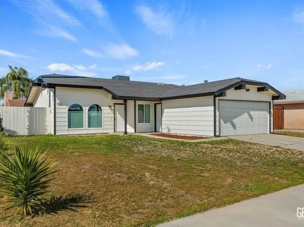 1911 Sierra Vista Dr, Delano, CA 93215