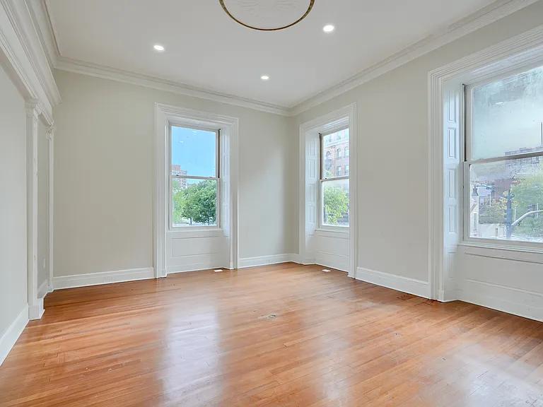 801 N Charles St #11 — Photo 8