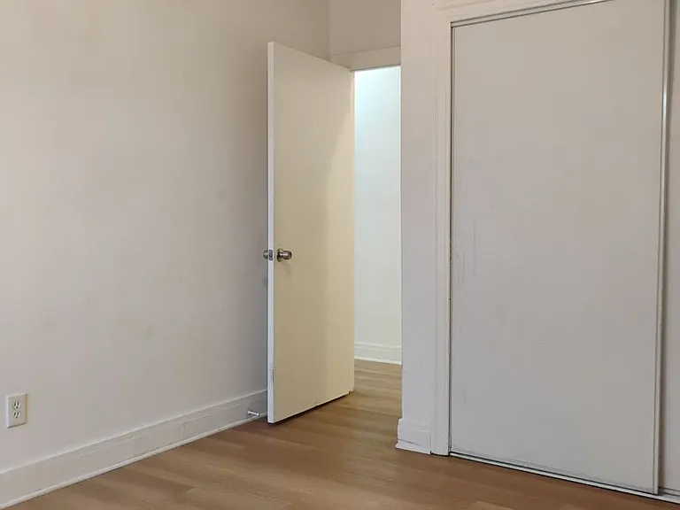 2229 Vineyard Ave — Photo 4