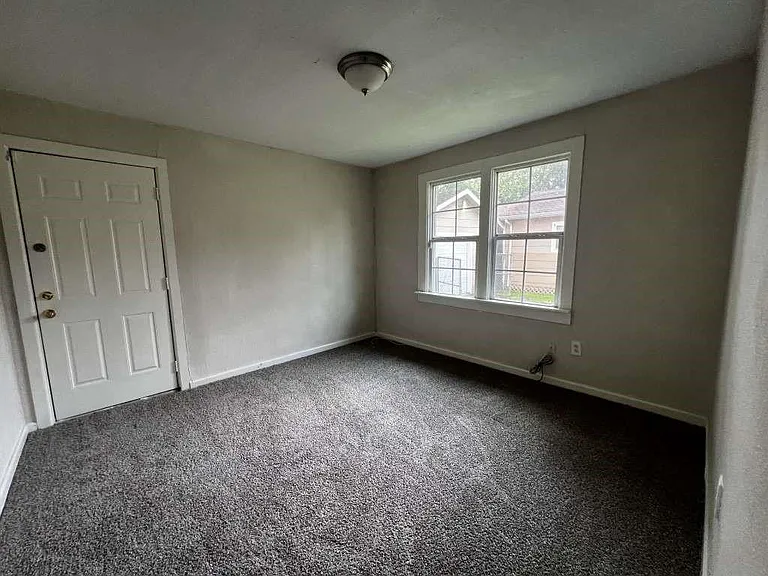 8606 Prairie View Dr — Photo 13