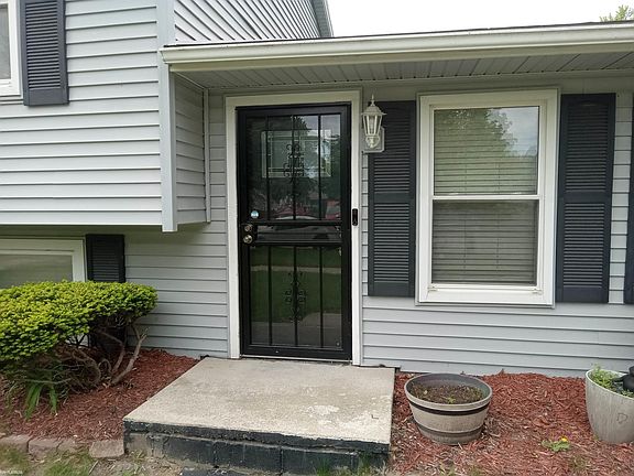 4th image of 28751 Leroy St