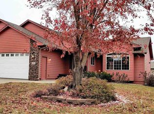 3309 S Fernwood Ave, Sioux Falls, SD 57110