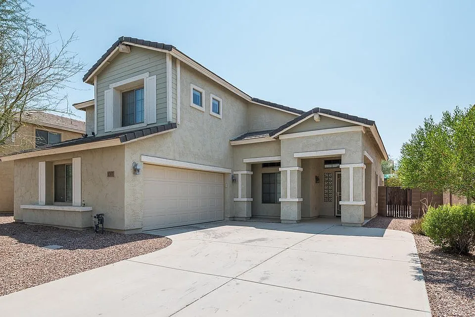 1377 E Laurel Pl