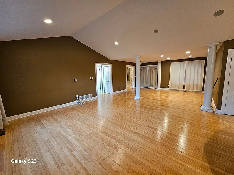 6169 Marteney Ave — Photo 4