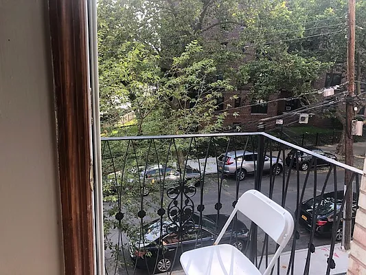 Rented by 18 REALTY | media 24