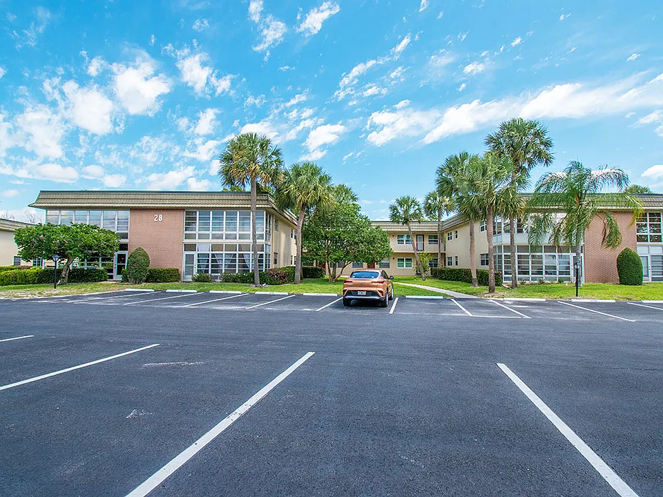 28 Vista Gardens Trl #102
