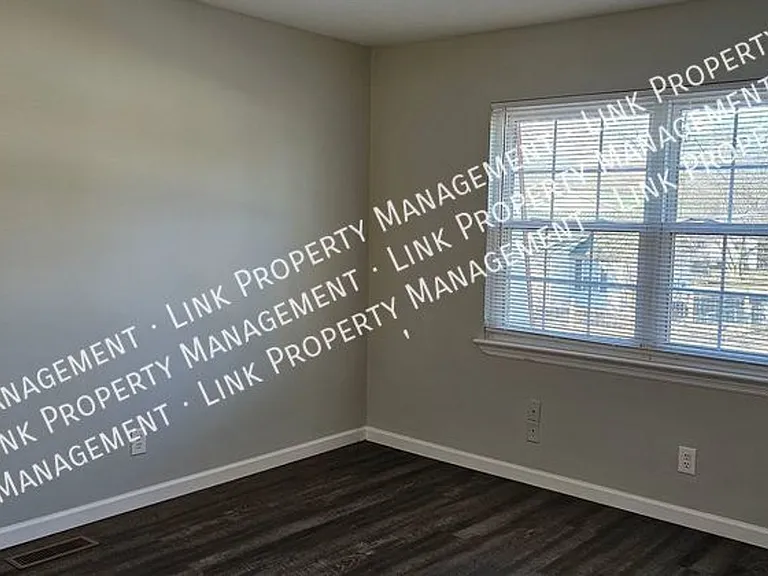 1638 Keeble St — Photo 10