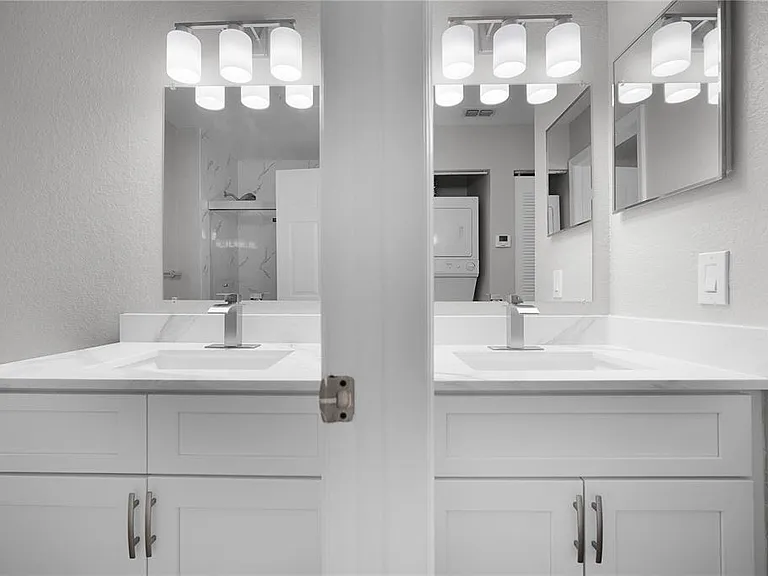 4007 Venetian Bay Dr #105 — Photo 19
