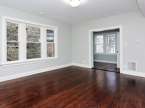 2nd image of 417 S Oak Park Ave #1R
