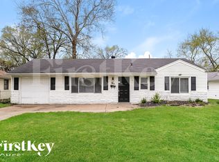 4 Elwood Ct, Florissant, MO 63031