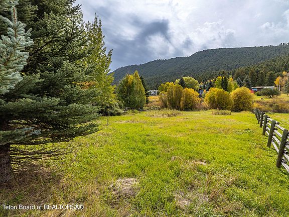 3rd image of 864 Cache Creek Dr